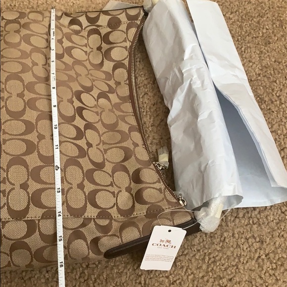 Coach - Picture 4 of 13